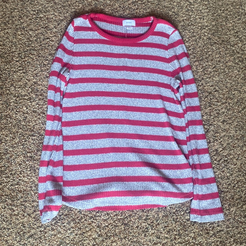 Long sleeve old navy shirt